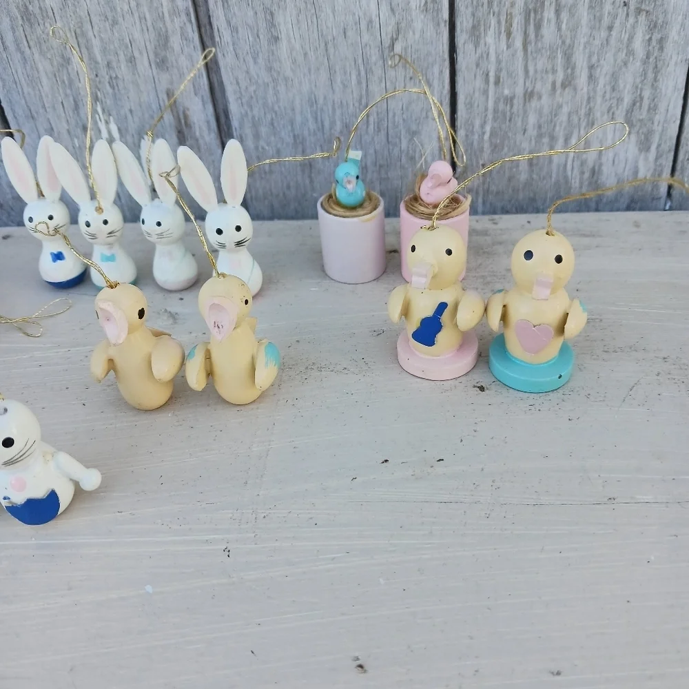 Painted Wood Wooden Easter‎ Spring 24 Mini Ornaments Bunny Eggs Chicks Lot